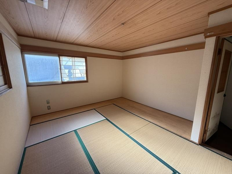 大庭町1丁目　中古一戸建ての和室|和室6.0帖
■物件内覧・資金計画相談・住宅ローン相談、リフォーム相談、お問合せ受付中■
※当日・翌日のご内覧、ご相談はお電話でのお問合せがスムーズです！