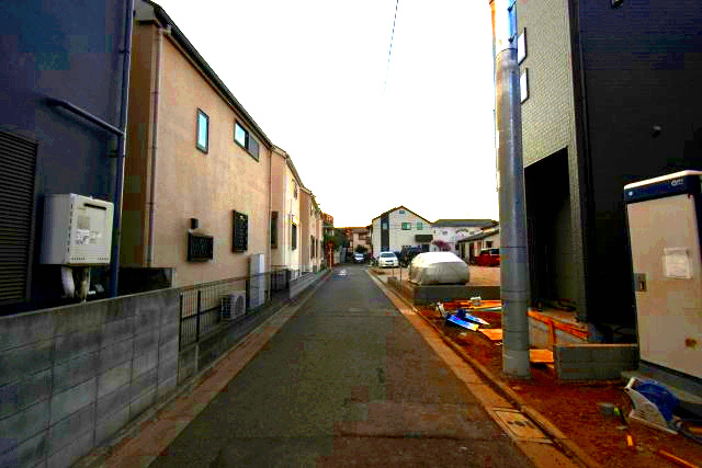 南田中4丁目・新築戸建・2号棟の前面道路含む現地写真