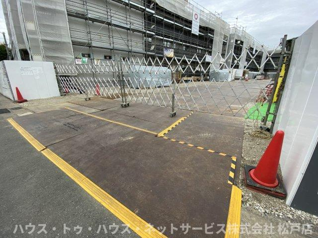 リシェスみのり台　B棟の駐車場