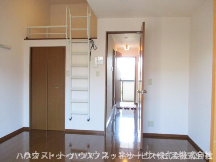 エミネンス上本郷の居間・リビング