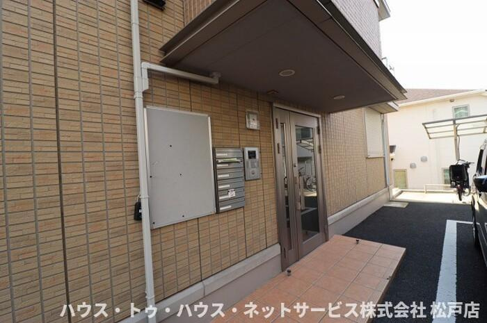 クレール　Ⅰ棟のエントランス