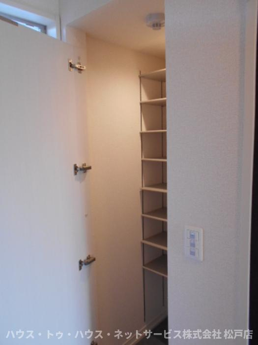 クレール馬橋の玄関