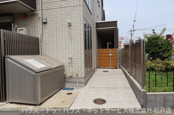 クレール馬橋のエントランス