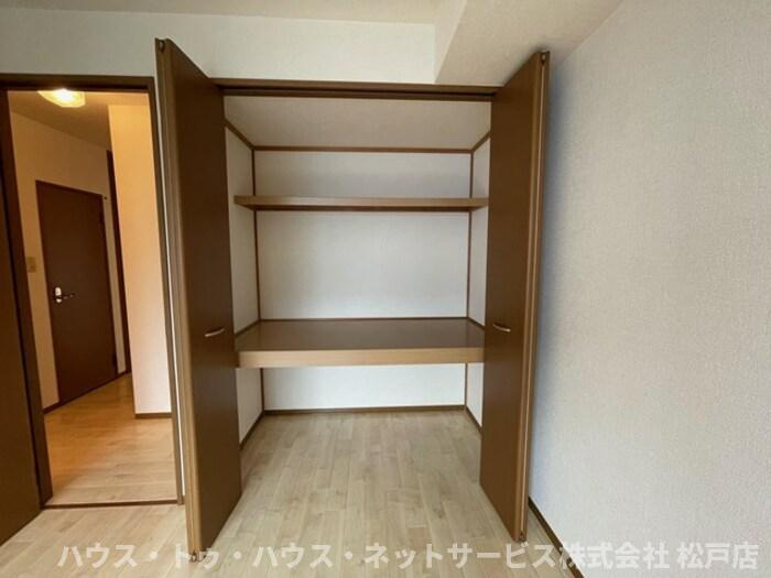 フローラルコートの収納
