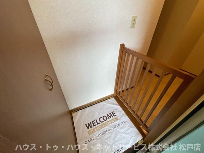 フローラルコートの玄関