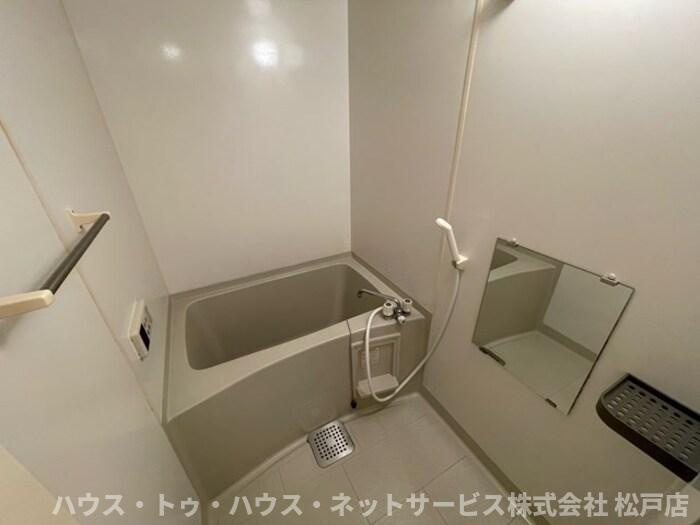 フローラルコートの浴室