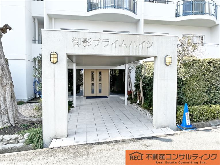 御影プライムハイツのエントランス