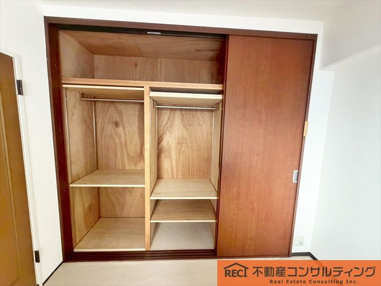 御影プライムハイツの洋室