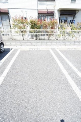 【駐車場】 | オ－ク・サンセ－ルＡ棟