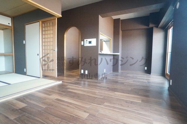 アグレスト昆陽池西の居間・リビング