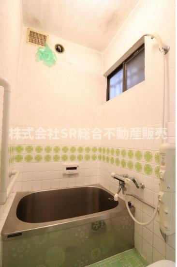 御厨南3丁目中古戸建の浴室|お風呂には窓もあり、換気がバッチリとできます☆