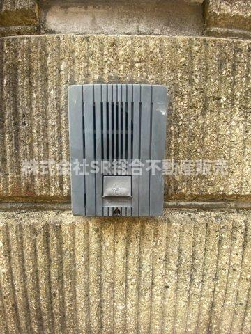 御厨南3丁目中古戸建の防犯設備|当日予約も大歓迎です！土日祝、雨の日やお子様連れのお客様の送迎も可能ですのでお気になさらずお問合せ下さい。お仕事終わりのお時間にも柔軟に対応致しますのでお気軽にお申し付け下さいませ。