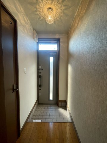 レークハイツ Aの玄関