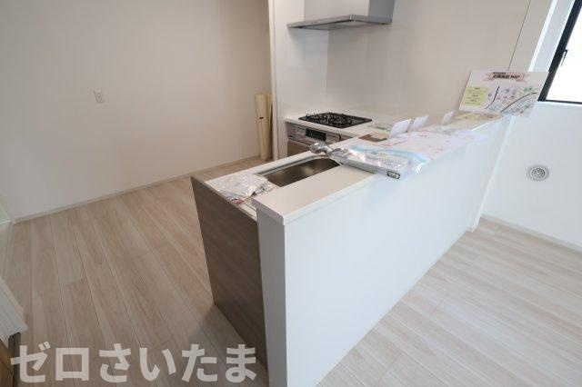 《仲介手数料無料》和光市白子３丁目8-12(3号棟)新築一戸建てLIGAREのキッチン