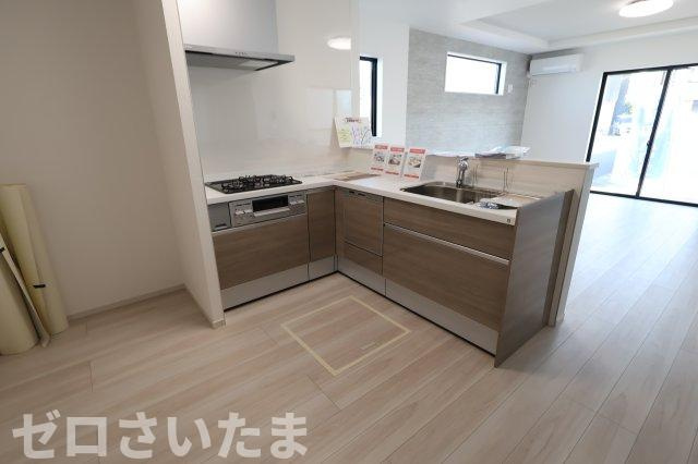 《仲介手数料無料》和光市白子３丁目8-12(3号棟)新築一戸建てLIGAREのキッチン