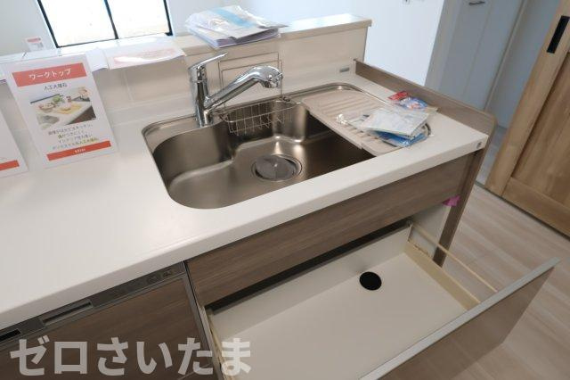 《仲介手数料無料》和光市白子３丁目8-12(3号棟)新築一戸建てLIGAREのキッチン