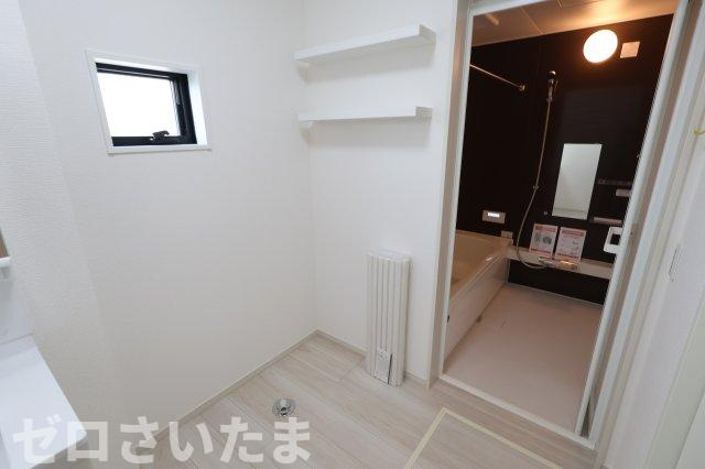 《仲介手数料無料》和光市白子３丁目8-12(3号棟)新築一戸建てLIGAREのランドリースペース