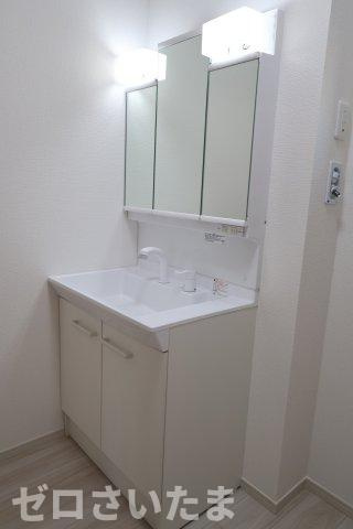 《仲介手数料無料》和光市白子３丁目8-12(3号棟)新築一戸建てLIGAREの独立洗面台