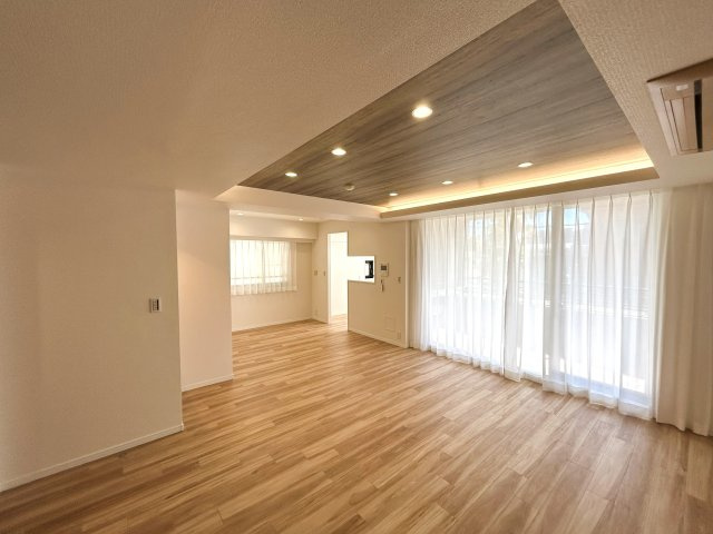 パークハイム覚王山の居間・リビング|居間です