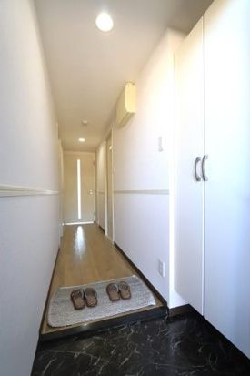 カーサクラロの玄関|収納もある玄関です