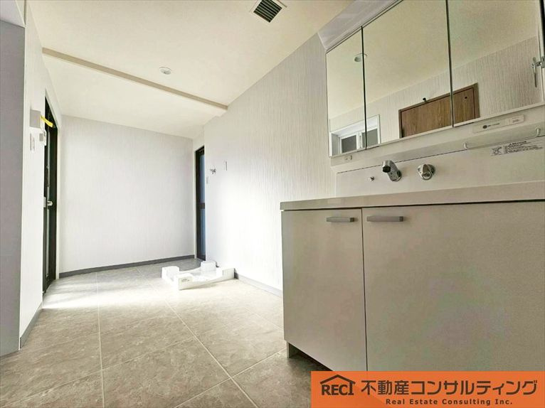 メゾン越木岩A棟のその他