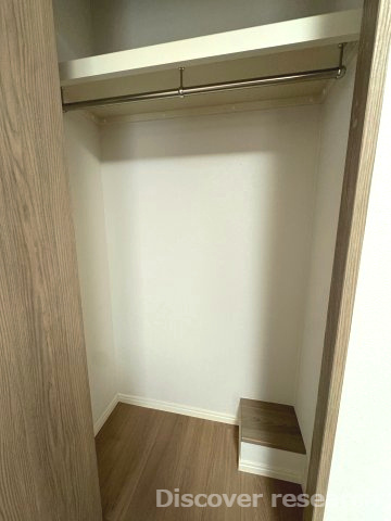 ブロッサムコートむさし野ビューウイングの収納|【クローゼット】
洋服や小物などスッキリと収納しておくことができます。