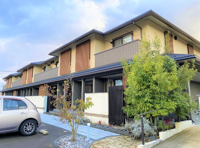 ヴィラアヴェニューセレーネ　A棟