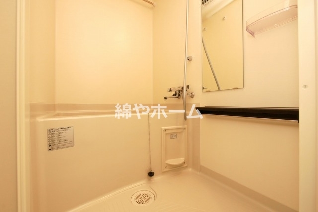 ソルテラス四天王寺前夕陽ヶ丘の浴室|落ち着いた空間のお風呂です