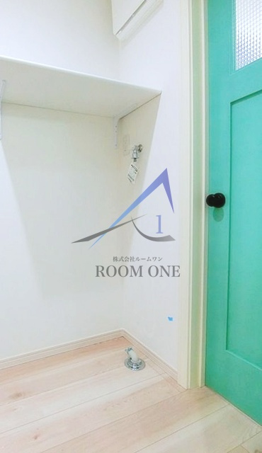 ハーミットクラブハウスヴァンキャトル鶴見の設備|洗濯機置場です。