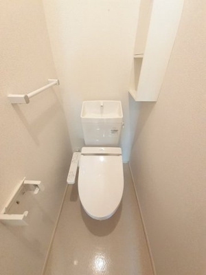 【トイレ】 | ホープ・リンドウ