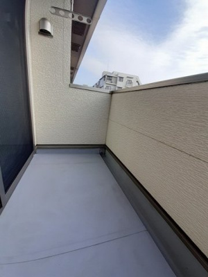 【バルコニー】 | ホープ・リンドウ