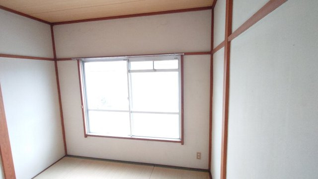 小山サンハイツの和室|北側4.5帖和室