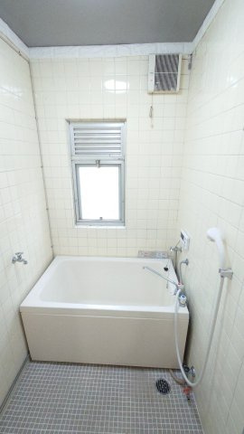 小山サンハイツの浴室