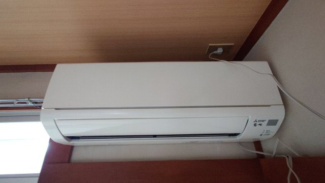 小山サンハイツの設備|6畳和室エアコン