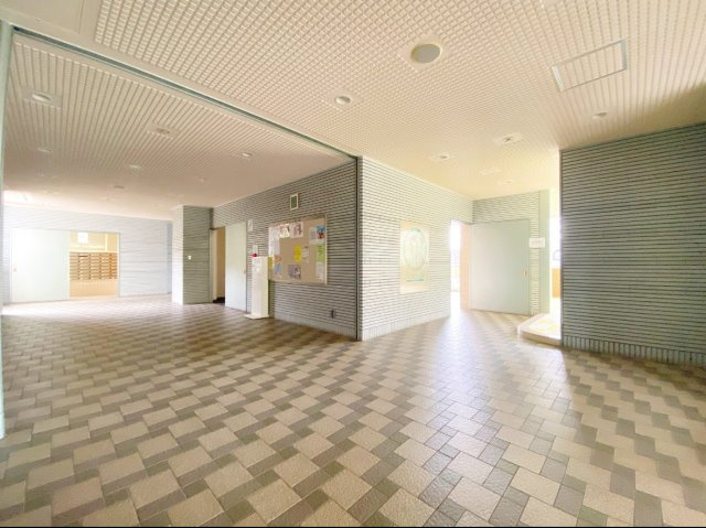 須磨パークヒルズH棟のエントランス