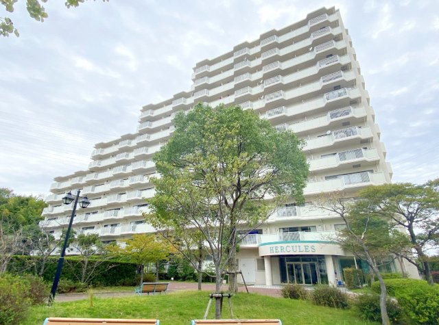 須磨パークヒルズH棟の外観