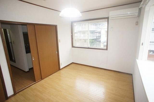 パルハイツの居間・リビング