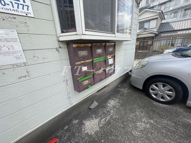 パルハイツの駐車場