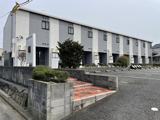 レオパレス黄幡の外観