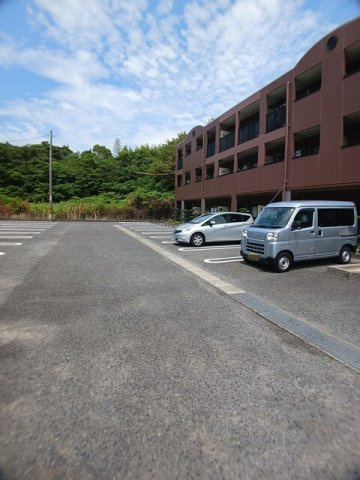 カリダ　ウェントゥスの駐車場