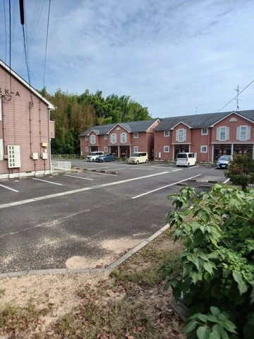 マーヴェラスＫ－Ａの駐車場