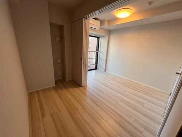 クレイシアＩＤＺ浅草の居間・リビング