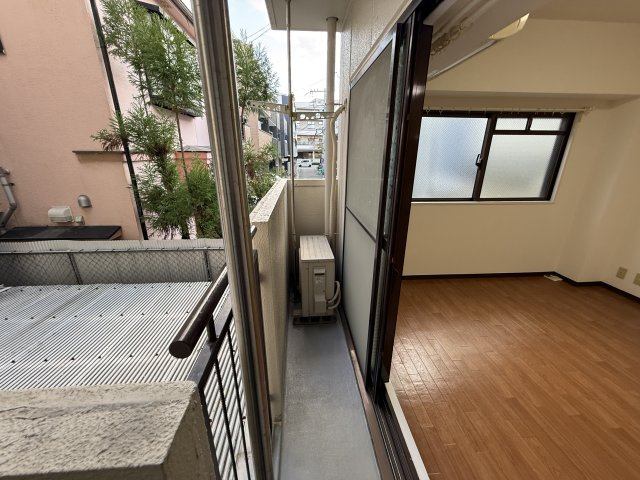 ロゼ幸町B棟のバルコニー