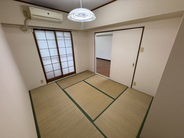 ロゼ幸町B棟の和室