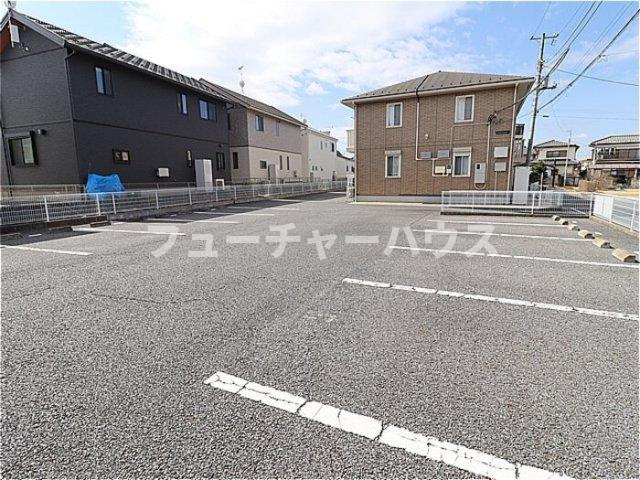 カハラ　Ｂの駐車場