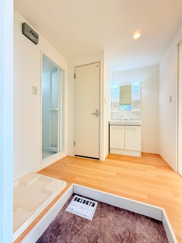 高島グリーンハイツの玄関