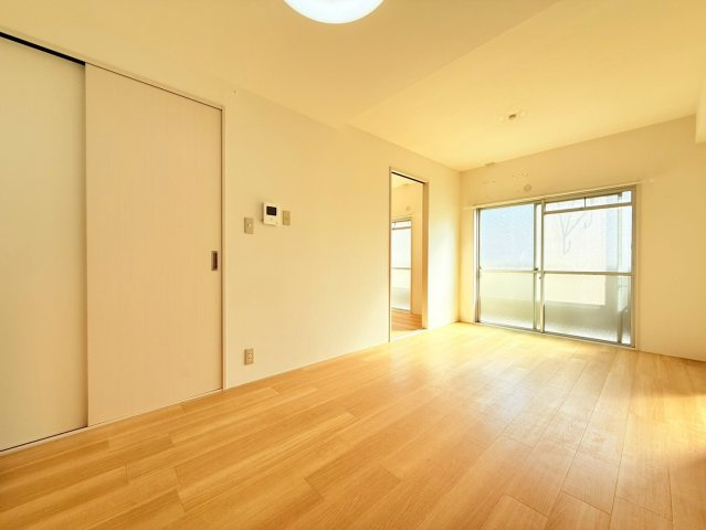 高島グリーンハイツの居間・リビング