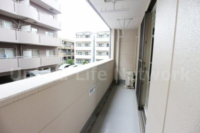 【バルコニー】 | クリスタルマンション | バルコニー付きで採光＆風通し良好！