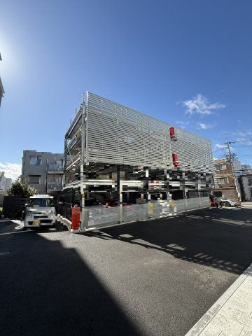 プレサンスロジェ伏見の駐車場|敷地内の駐車場です。