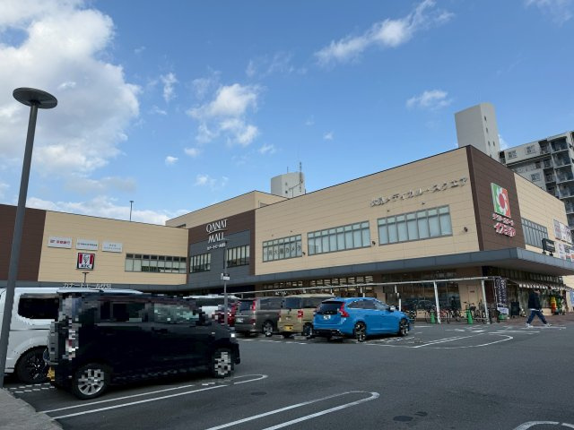 プレサンスロジェ伏見の周辺|イズミヤ伏見店です。